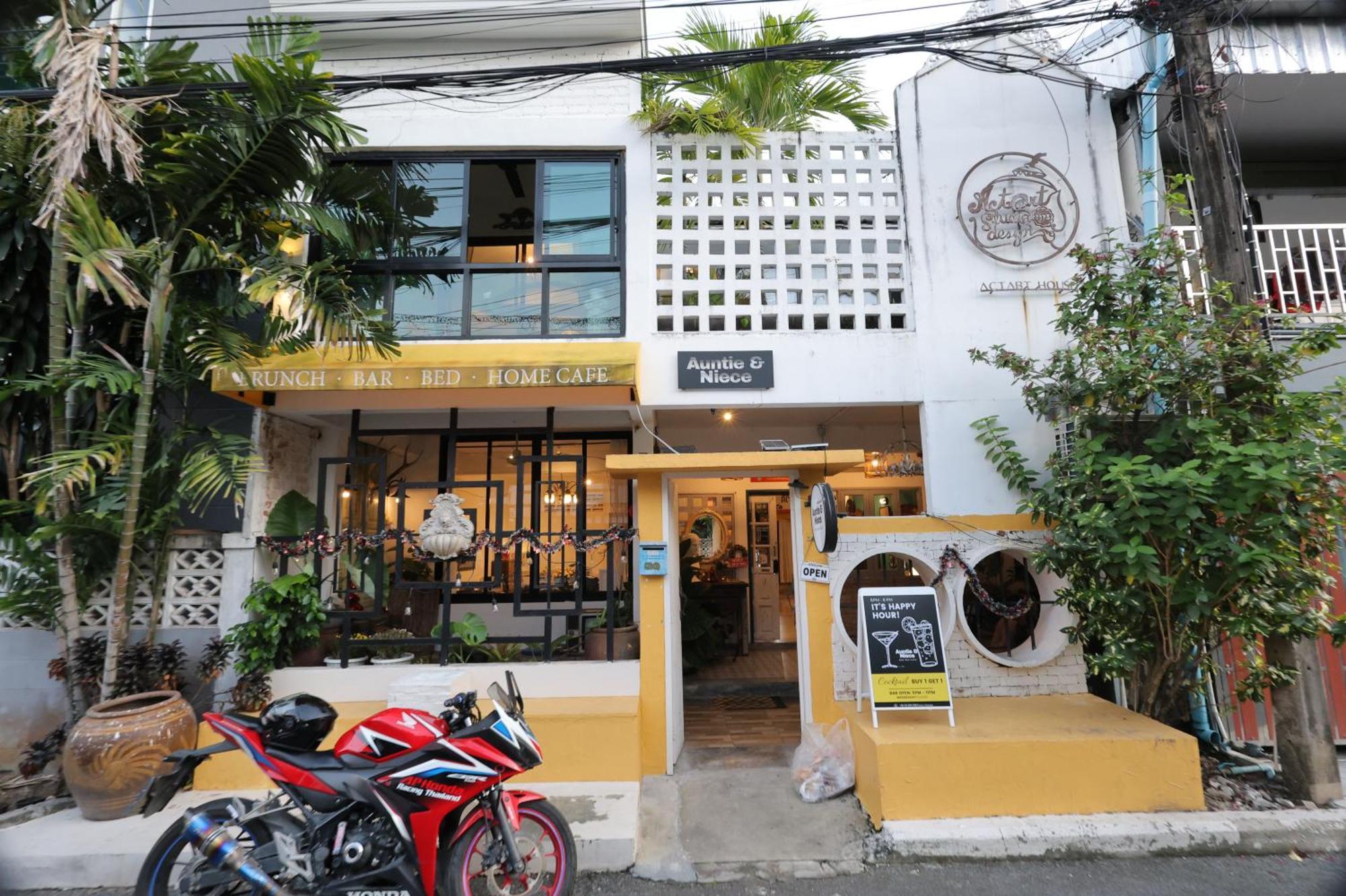 Апартаменты Auntie & Niece Phuket Ban Sam Kong Экстерьер фото